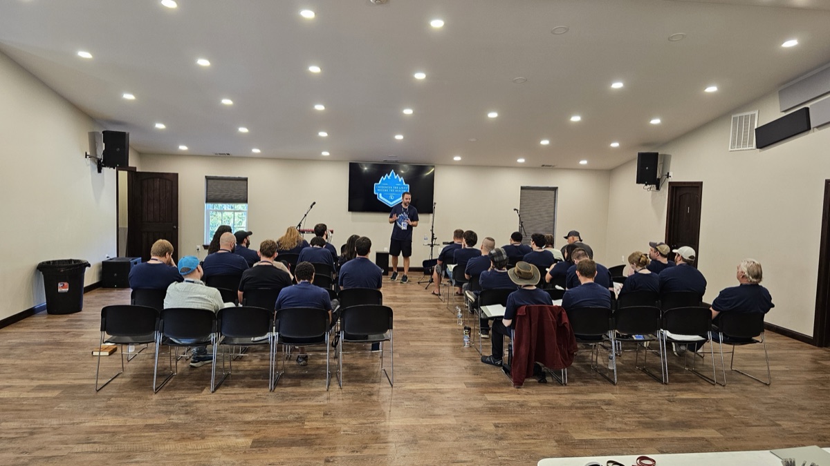 A teaching session in the main hall